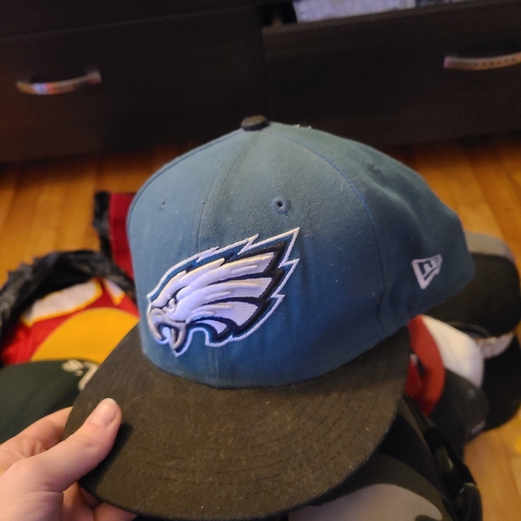 Snapback - Picture 6 of 16